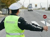 Внимание шофьори! Пътните полицаи отново могат да спират коли, без да ги заснемат