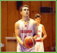 16-годишният Илия Стефанов от БК "Тунджа" – Ямбол е сред 12-те състезатели на националния отбор по баскетбол