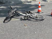 Откриха мъртъв велосипедист, ударен от автомобил в Сливен