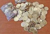 Митничари спипаха 312 златни монети за стотици хиляди лева
