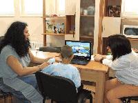Система за "контрол с поглед" ще помага на деца с физически затруднения в Сливен 
