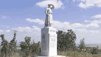 Ремонтираха паметника на загиналите във войните в село Ботево