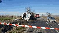 Тежък пътен инцидент край Нова Загора: Автобус с работници се удари в дърво, двама са загинали
